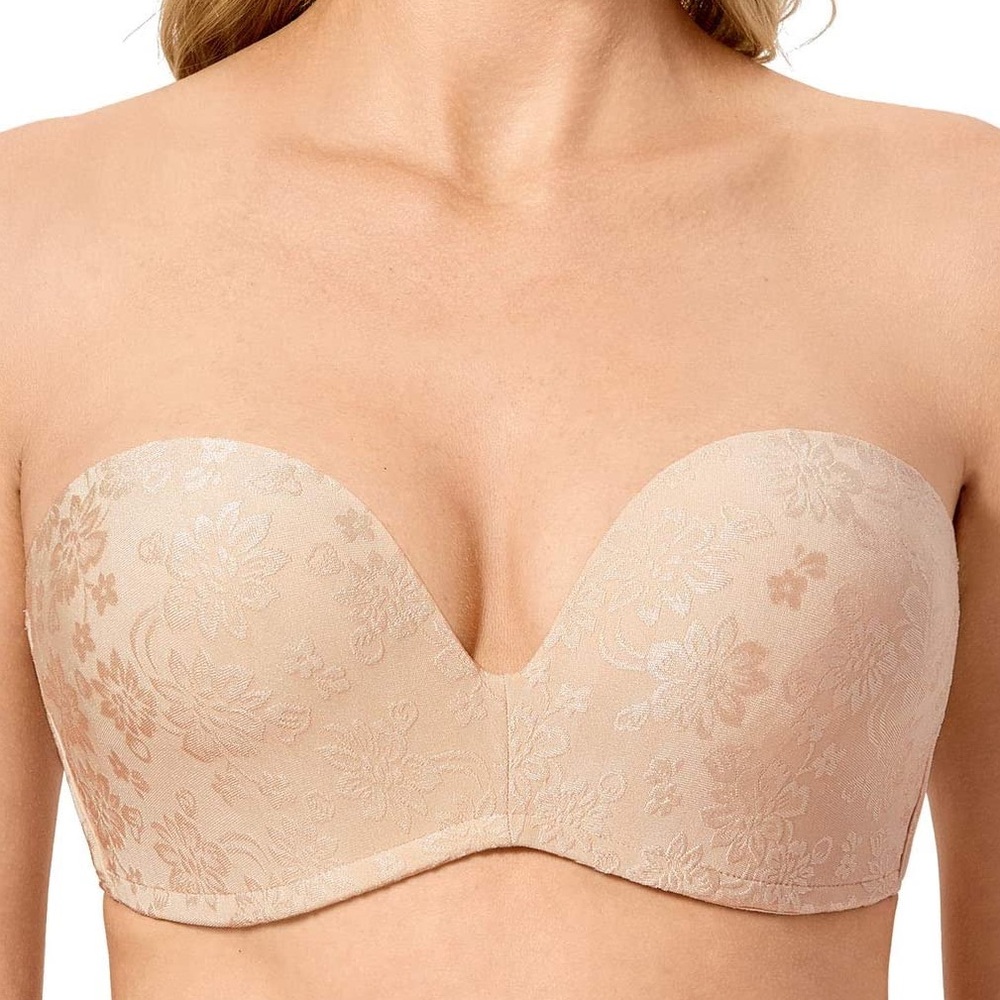 Chirrupy Chief Strapless Bra Wire Free Shape Silicon Non-Slip 38DD